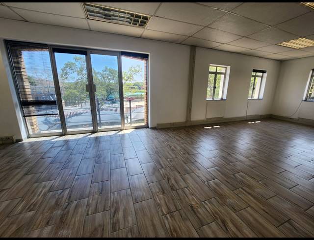 662M² OFFICE TO LET IN HALFWAY GARDENS